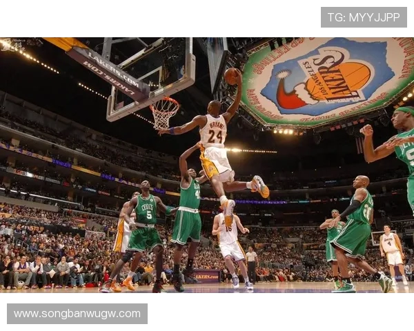 热火三巨头对决空接之城 水花兄弟挑战湖人F4 谁在NBA中国赛中留下青春足迹