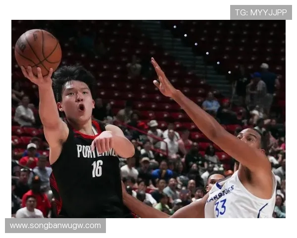 杨瀚森美职篮首秀遭隔扣五分钟震撼启程化挫折为成长动力